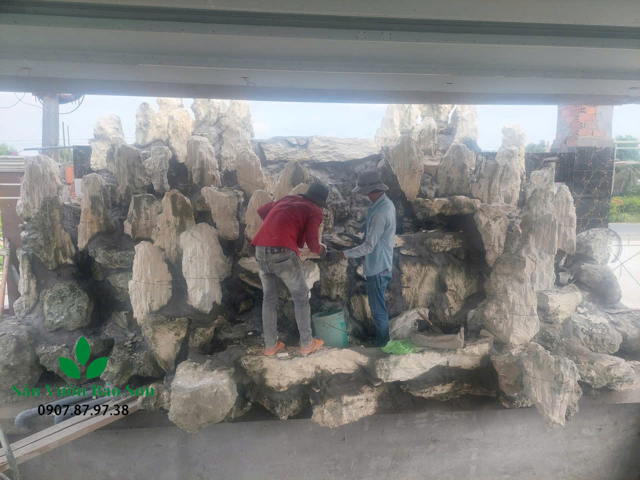 Thi công hòn non bộ&nbsp; quận 9