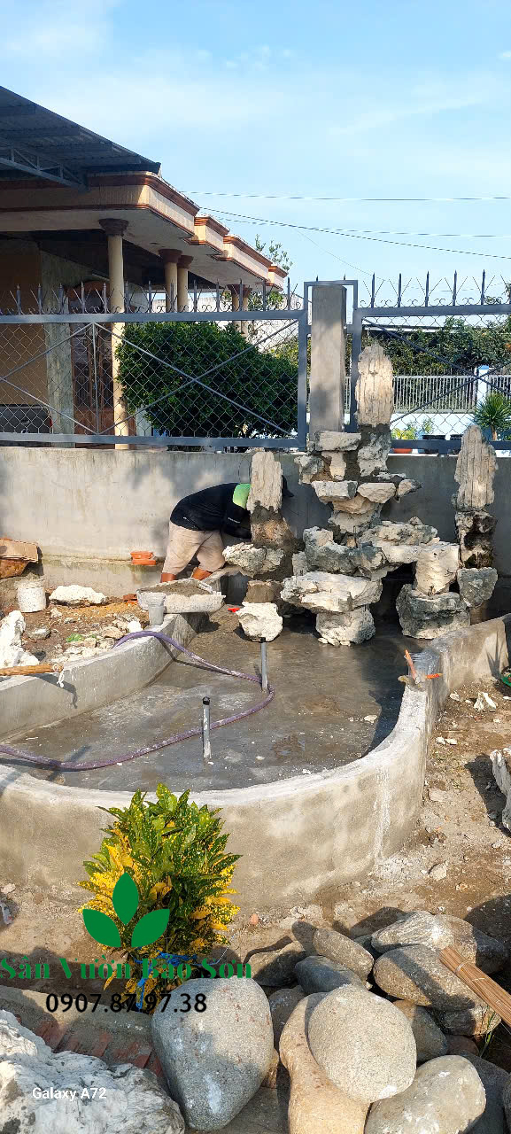 Thi công hòn non bộ thác nước quận 9