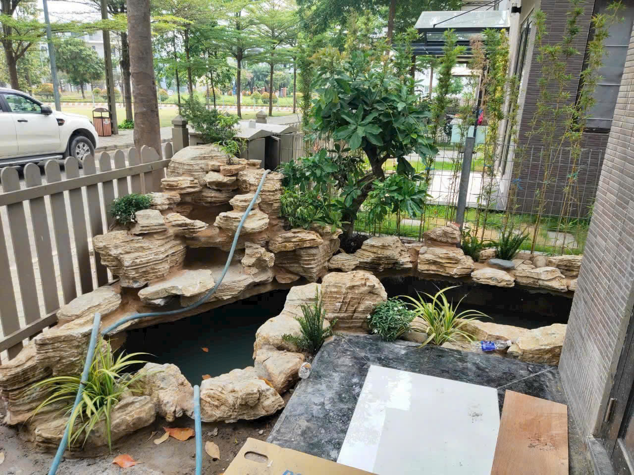 Sữa chữa hồ cá Koi: Xử lý nước đục, rò rỉ &amp; lỗi hệ lọc triệt để